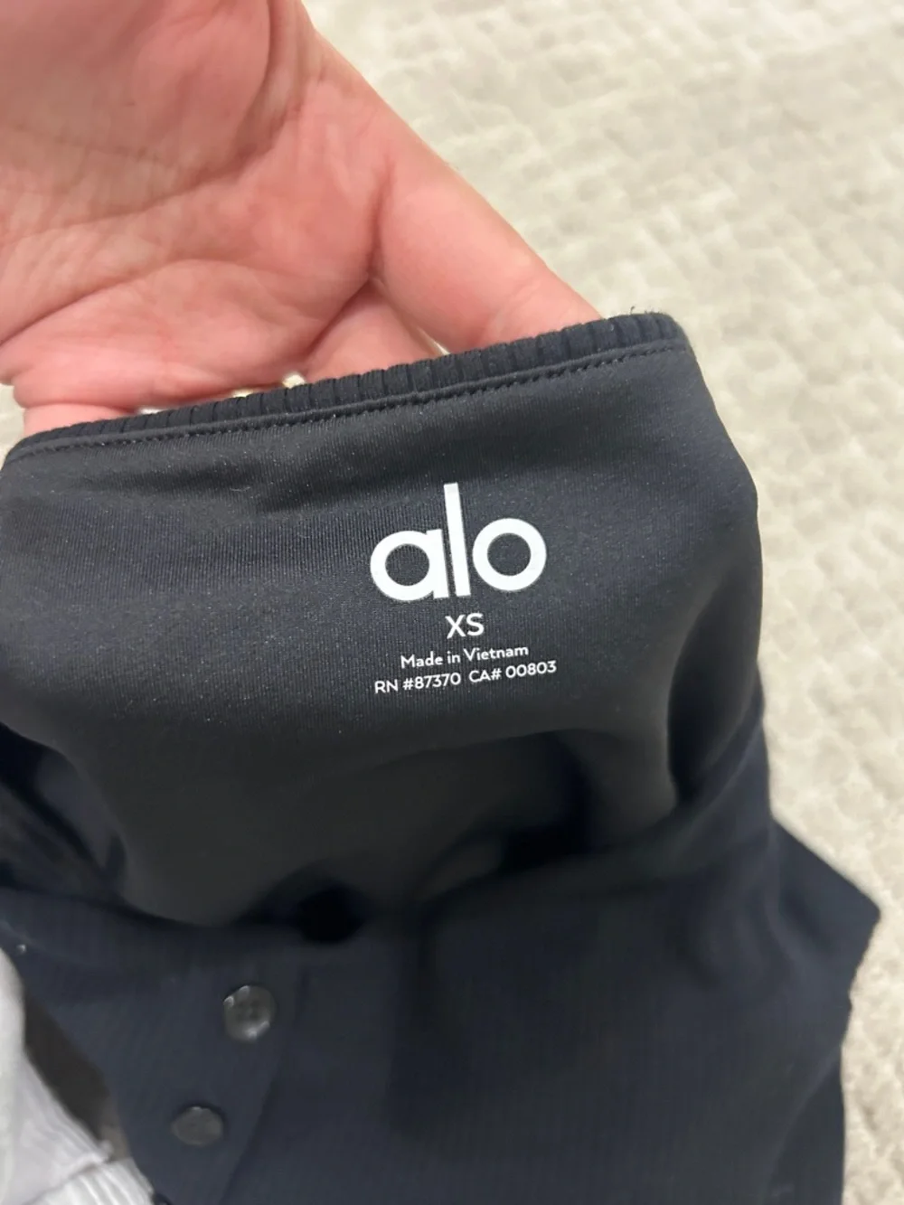 ALO Yoga Black Ribbed Button-Front Square Neck Crop Top - Picture 3 of 3